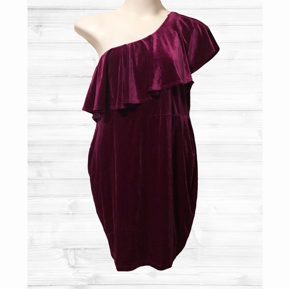 ⚡️5/$15⚡️Forever 21+ | Velvet One-Shoulder Dress | 3X - Picture 2 of 8